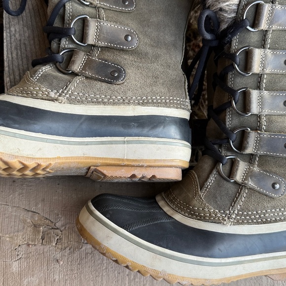 Sorel Joan of Arctic Boots Olive - Picture 10 of 16